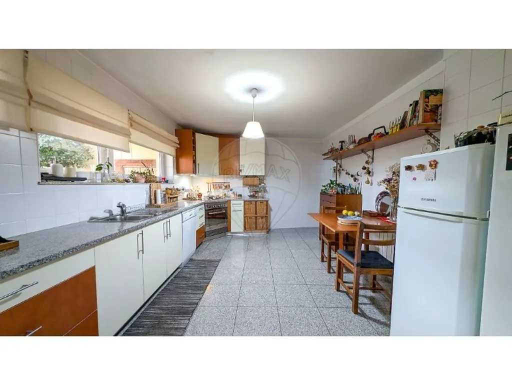 Cuisine - Luxury House with Terrace Views in Vila Real