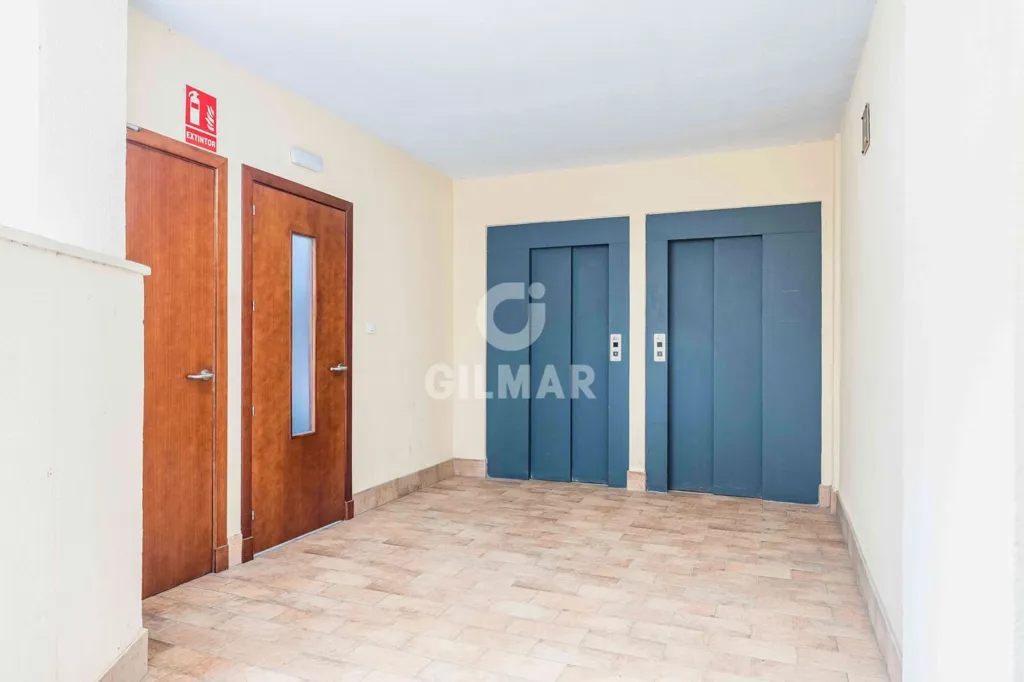 hallway_entrance