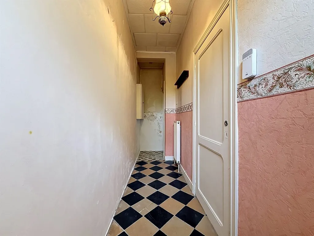 Entrée - Maison 3 Façades avec Jardin et Terrasse à Roufosse