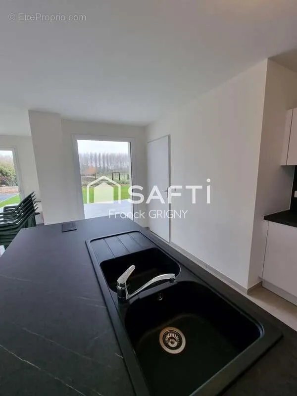 Maison 6 pièces à Sauchy-Cauchy