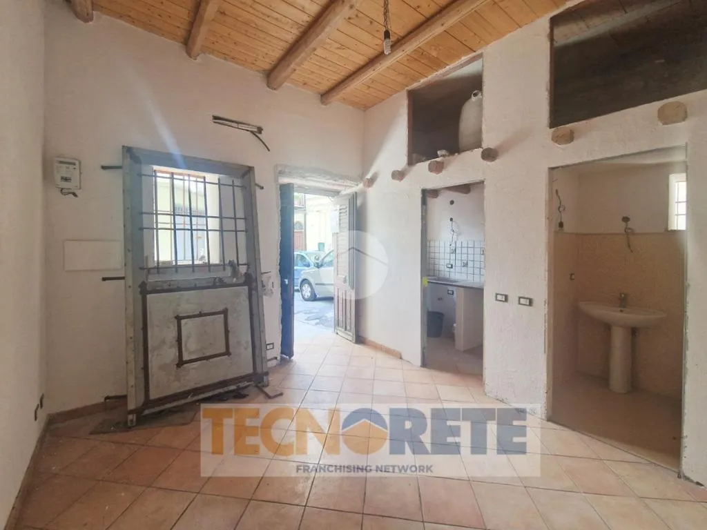 Entrée - Restored Two-Bedroom in Monreale