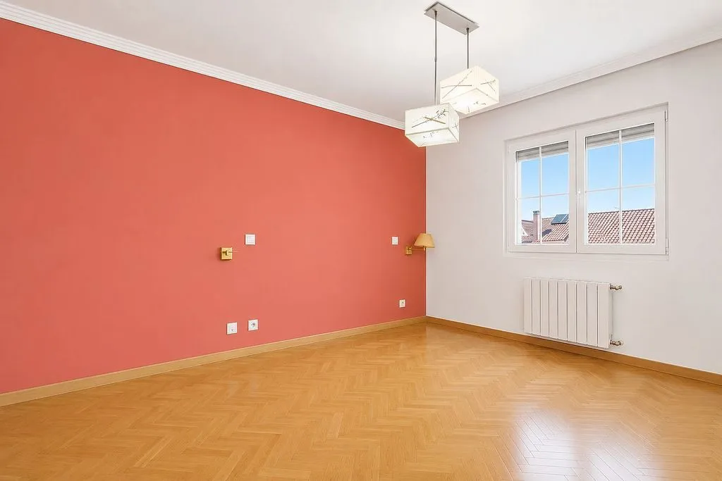 Toad - Terraced House with Pool in Rivas Centre
