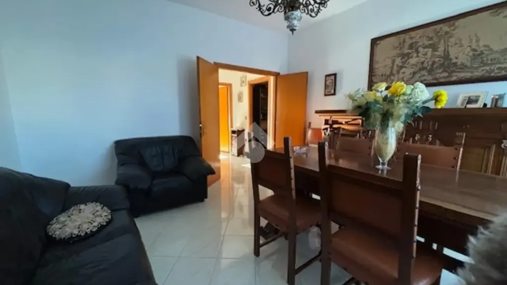 Söögituba - Spacious Apartment with Terraces in Gualdo Tadino