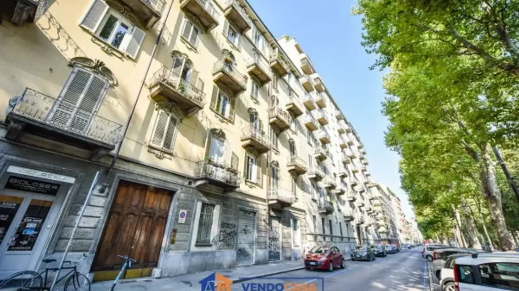 Välivaade - Triplex with Balcony in Turin