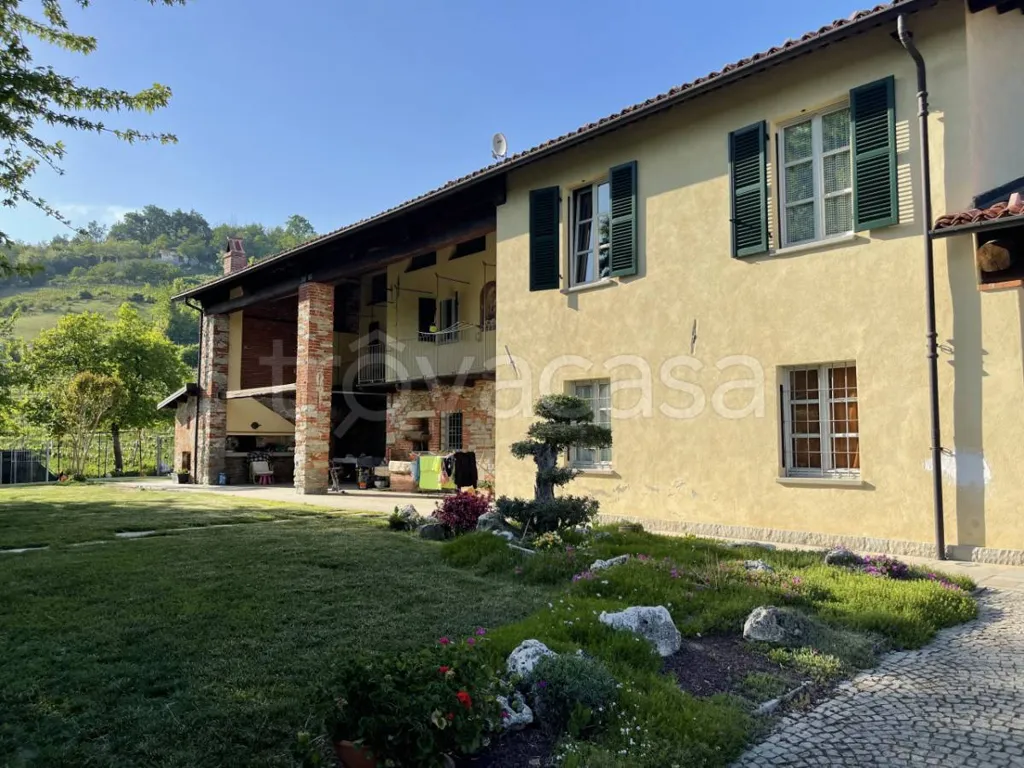 Välivaade - Rustic House with Lake View in Briaglia