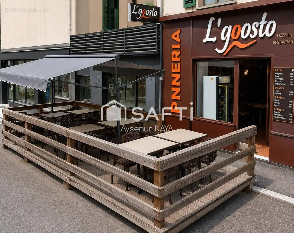 Commercial Space with Terrace in Saint-Claude