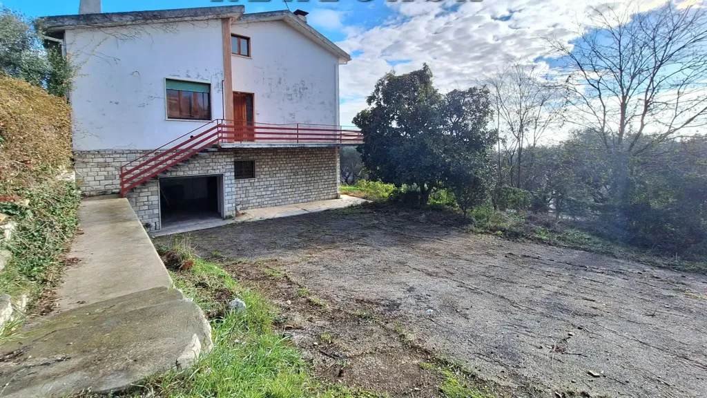 Välivaade - Independent House with Large Garden in Osimo