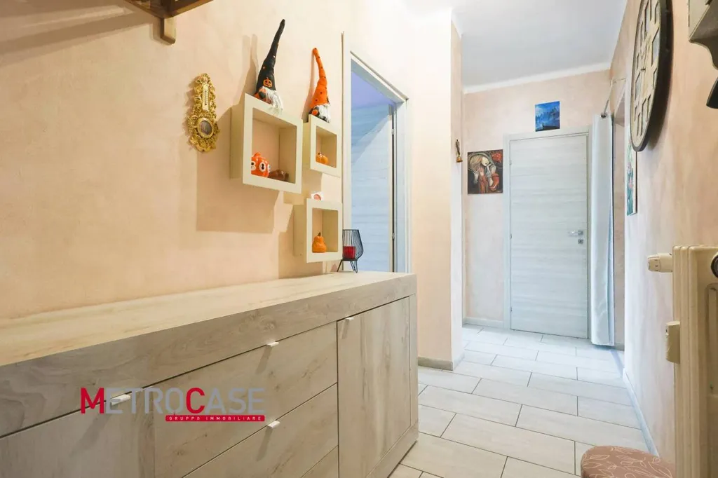 Esik - Rented Apartment with Balcony in Chieri