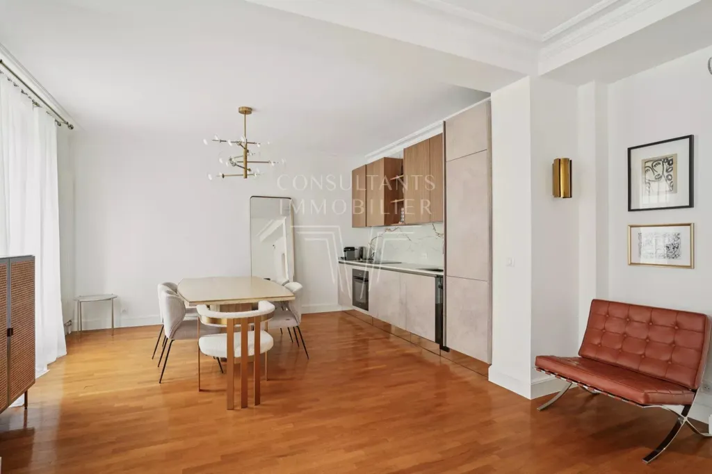 4-toaline korter asukohas Neuilly-sur-Seine