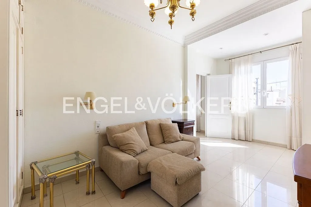 Séjour - Apartment with Balcony in Gran Vía, Valencia