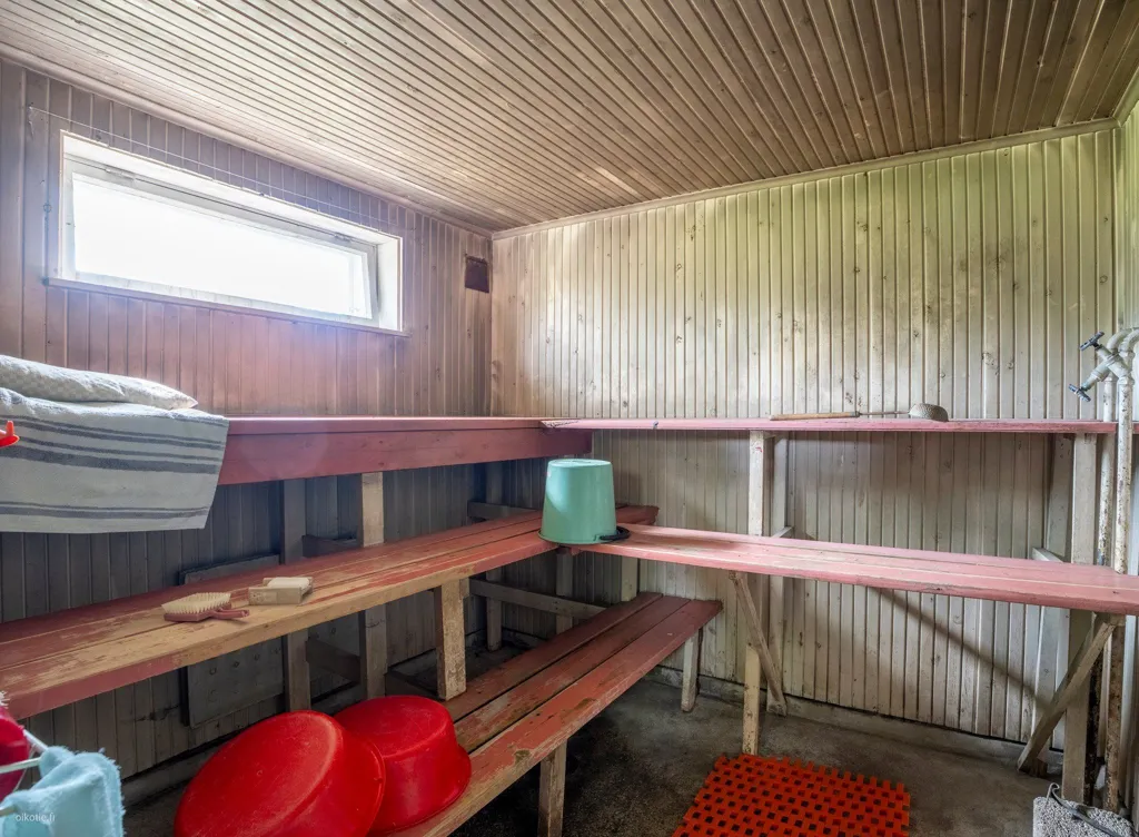 Stanze - Renovatable Cottage with Sauna in Forest Setting