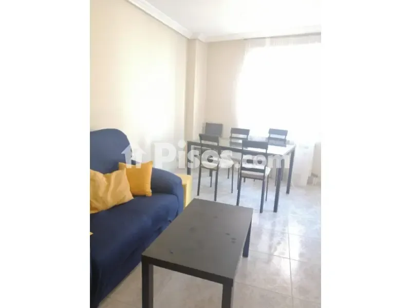 Soggiorno - Student-Friendly Flat with Balcony in Blanco