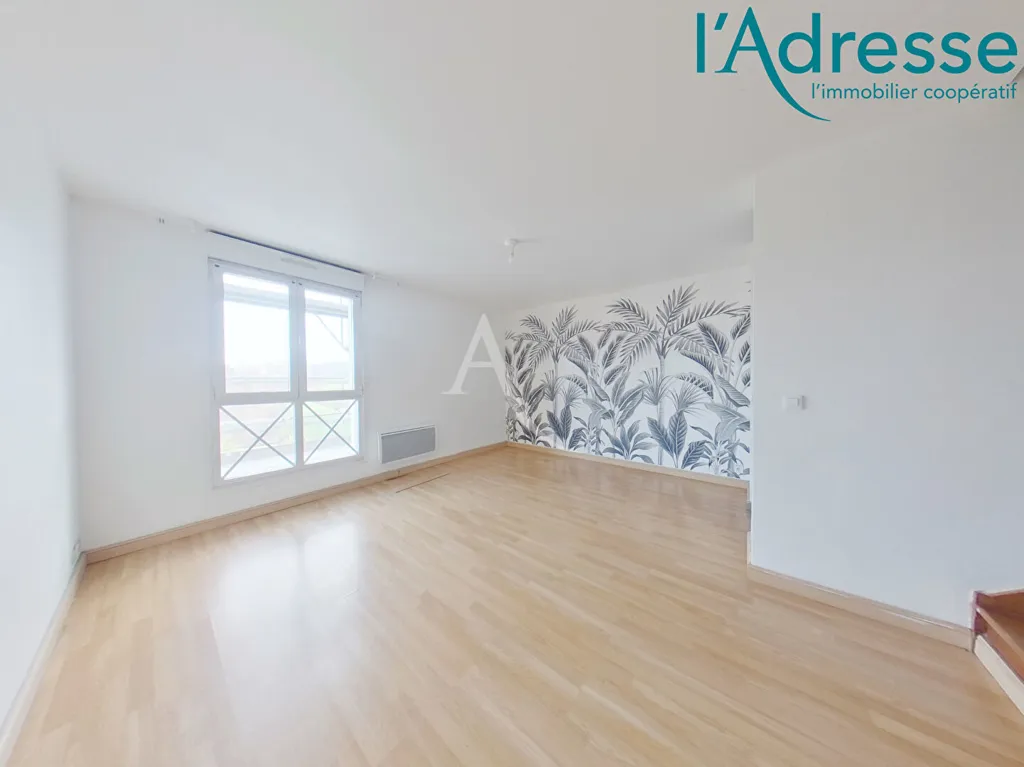 Pièces - Duplex 3 Pièces avec Box à Proximité des Commerces