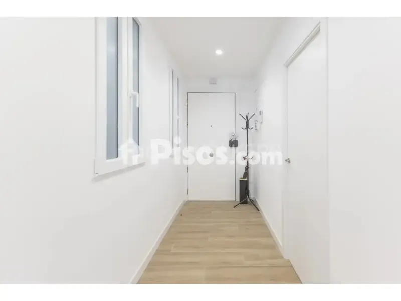 Entrée - Modern Flat with Park Proximity in Retiro