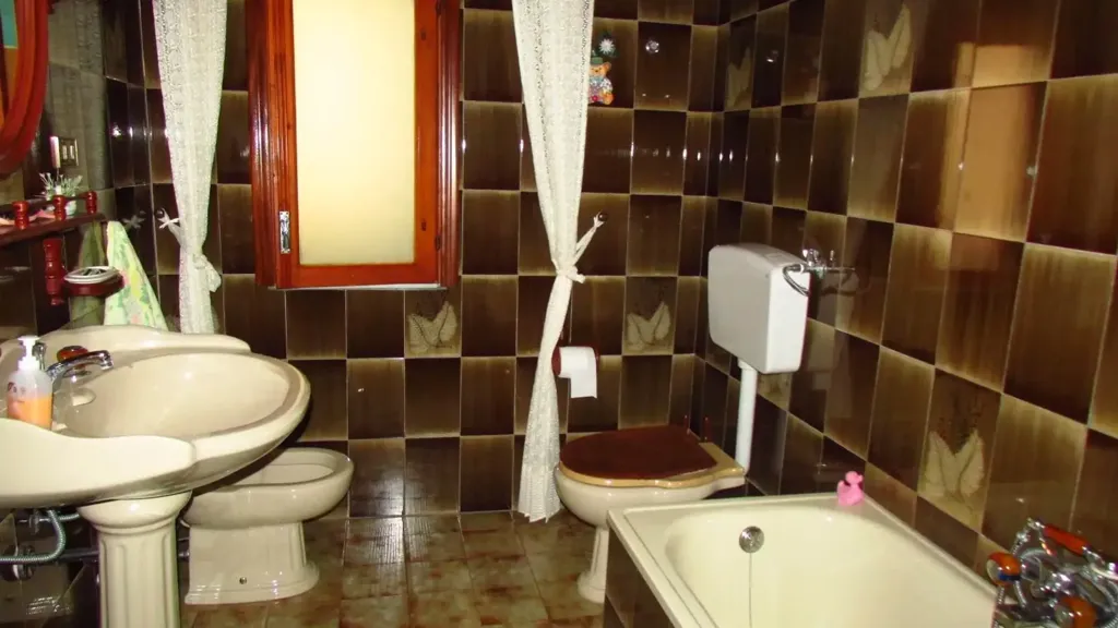 Salles de bain - Appartement 7 pièces à IT