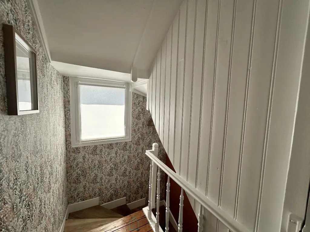 Rooms - Charming House with Garden near Train Station