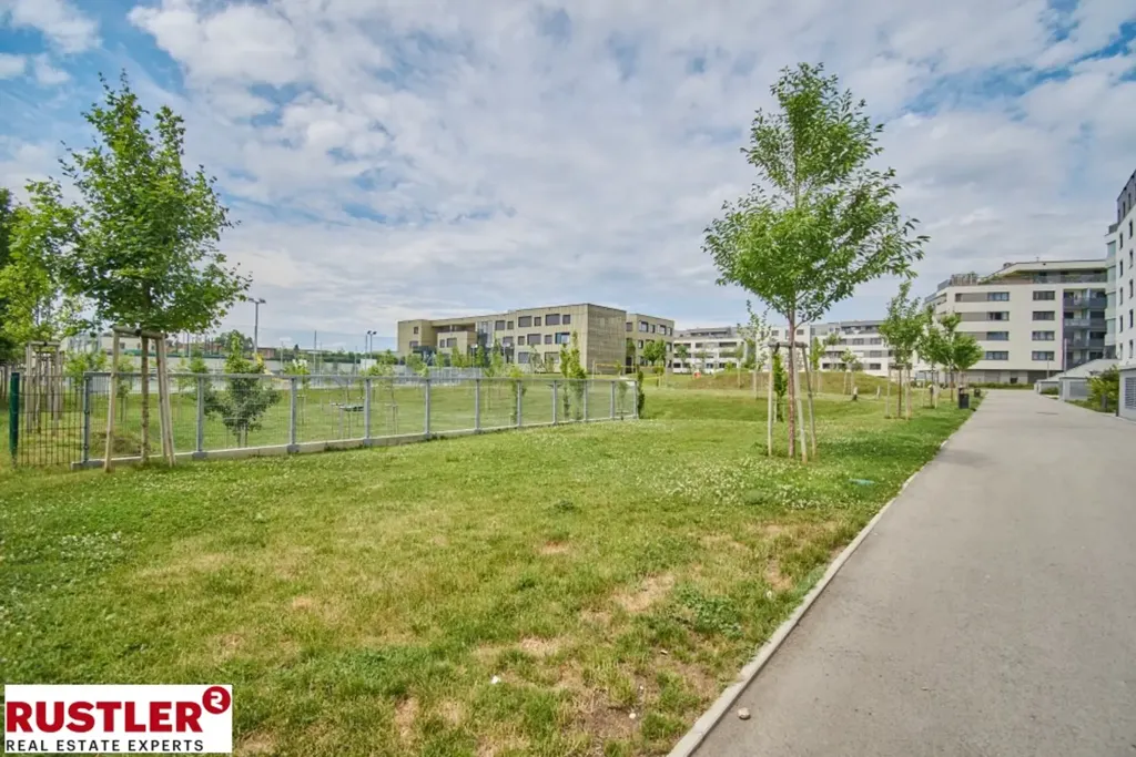 Garden - Apartment with View in Oberlaa, Vienna