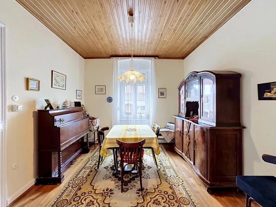 Salle à manger - Maison de Caractère Libre de 4 Côtés à Wecker
