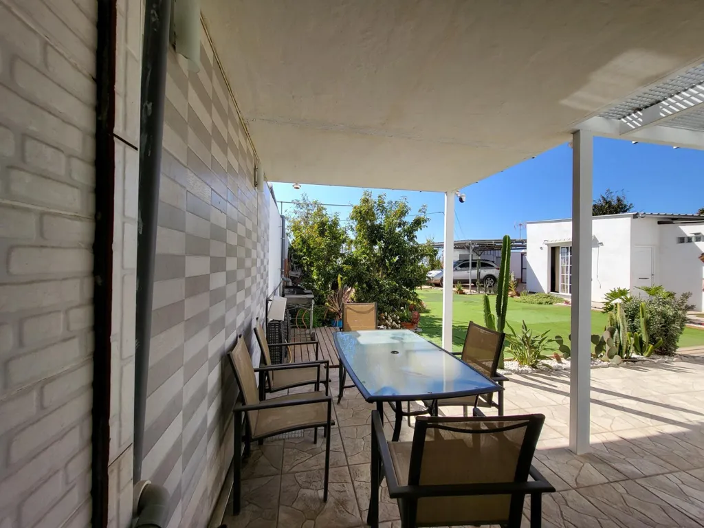 Terrass - Detached Villa with Private Garden in Arona
