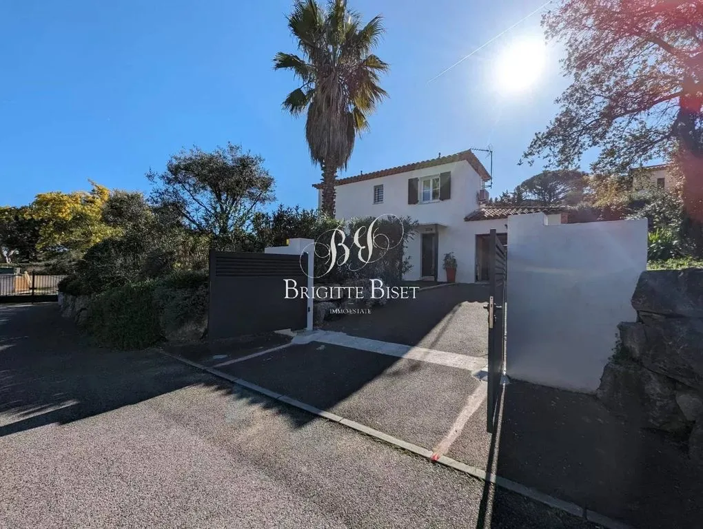 Extérieur - Villa Moderne avec Piscine à Sainte-Maxime