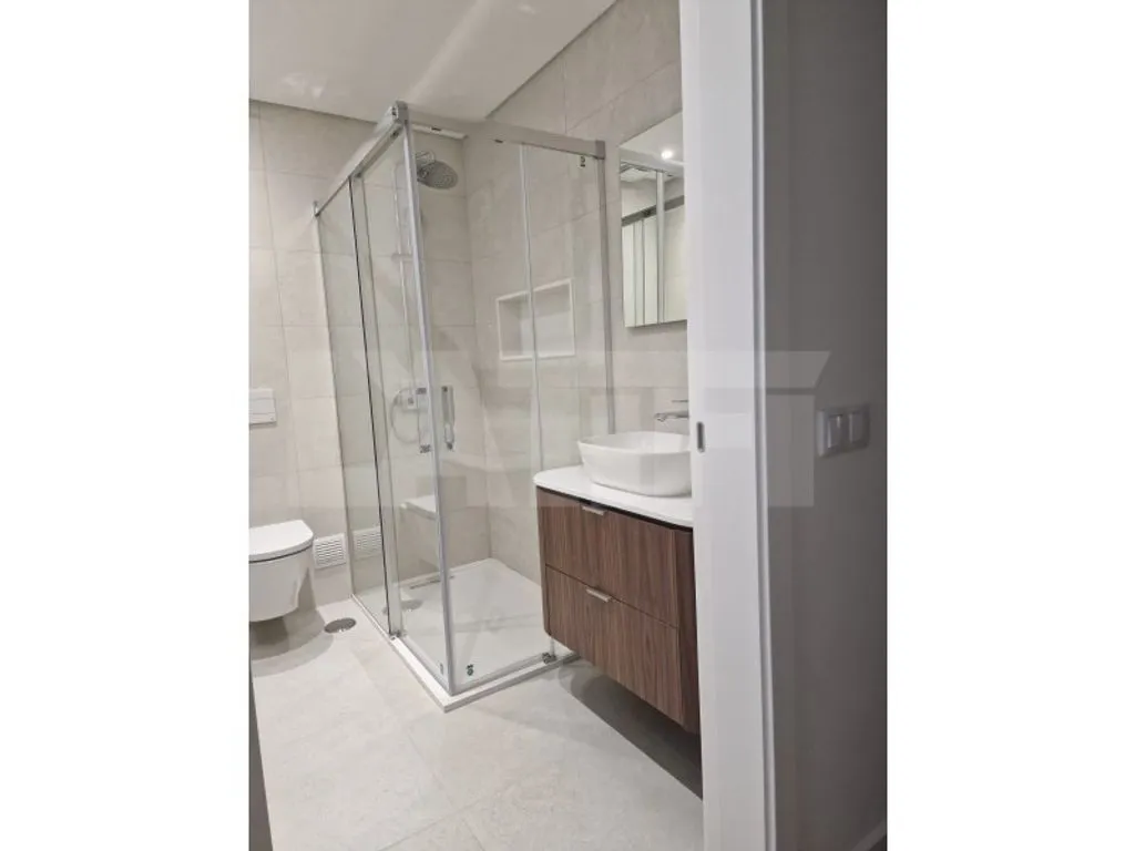 Vannitoad - Luxury Flat with Terraces in Vale de Flores, Almada