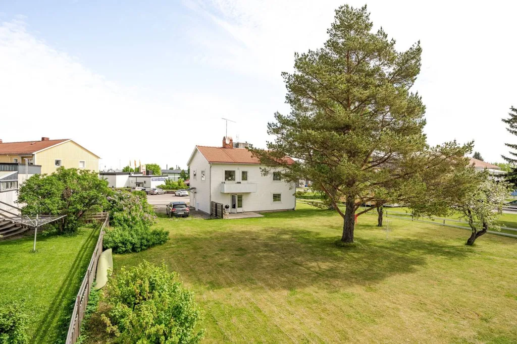 Aed - Duplex House with Garden in Tierp