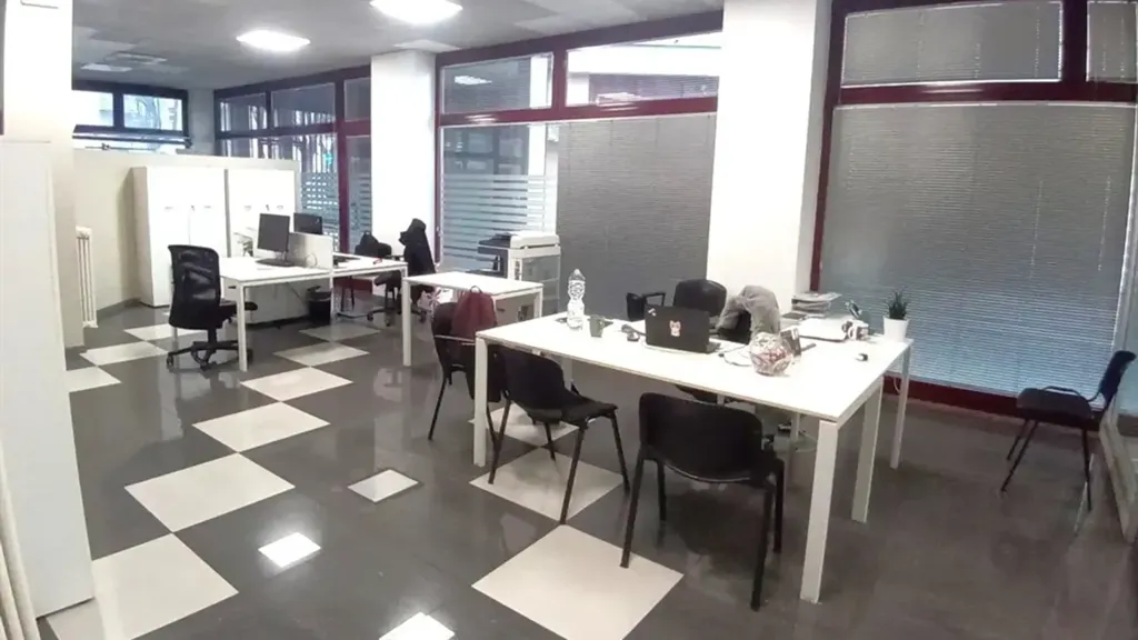 Studio - Bifamiliar Villa with Office Space in Gallarate
