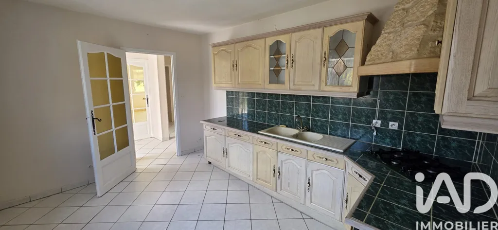 Cuisine - Maison de Plain-Pied avec Jardin à Saint-Simon