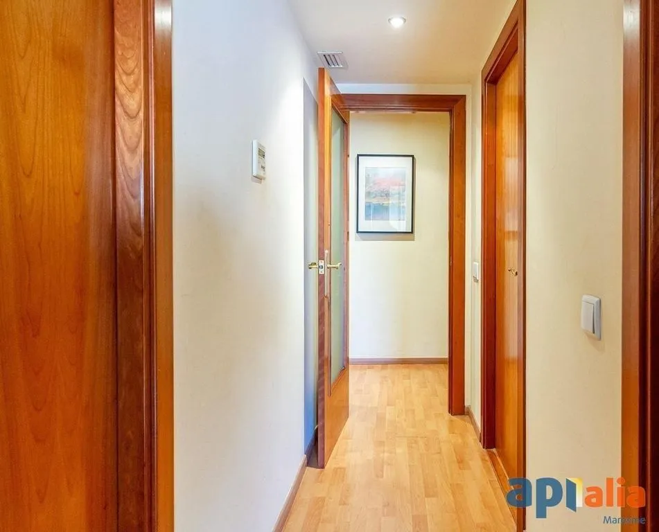 Entrée - Luxury Penthouse with Terraces in Mataró