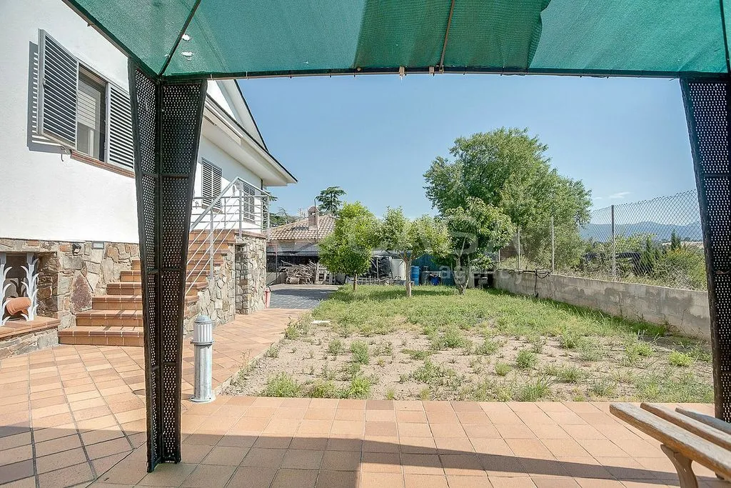 Terrasse - Chalet with Terrace in Santa Eulàlia de Ronçana