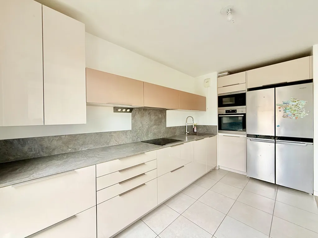 Cuisine - Appartement 4 Pièces avec Terrasse à Créteil