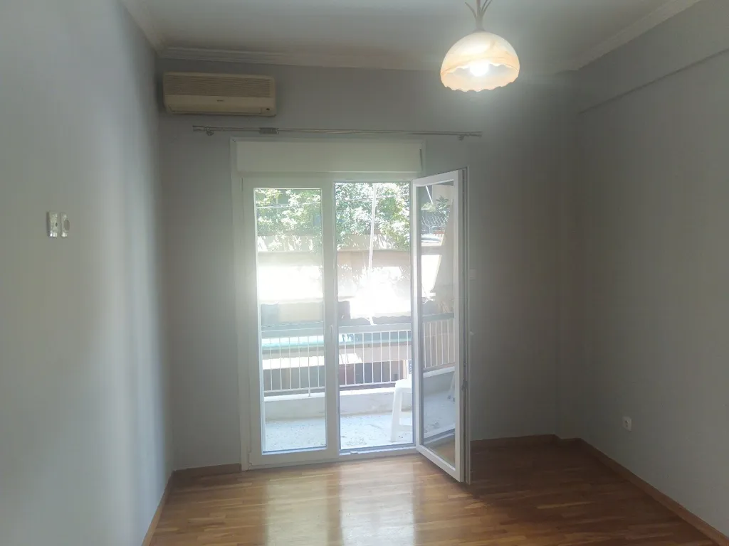 Zimmer - Renovated Apartment with Balcony in Gravas