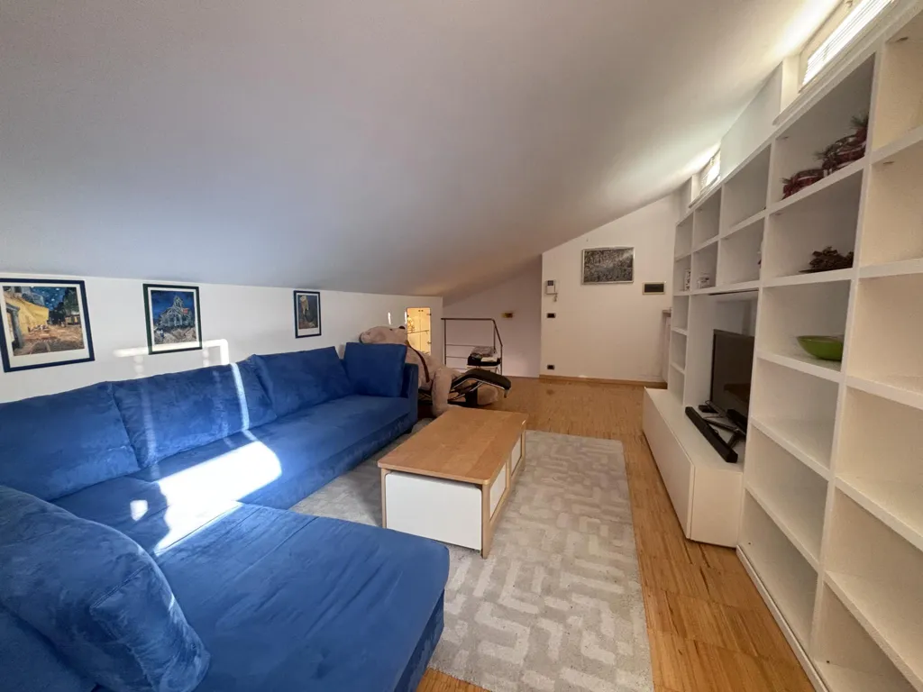 Elutuba - Renovated Apartment with View in Piacenza