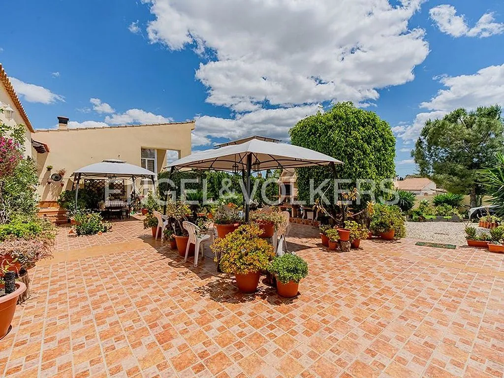 Jardin - Mediterranean Villa with Pool in Mutxamel