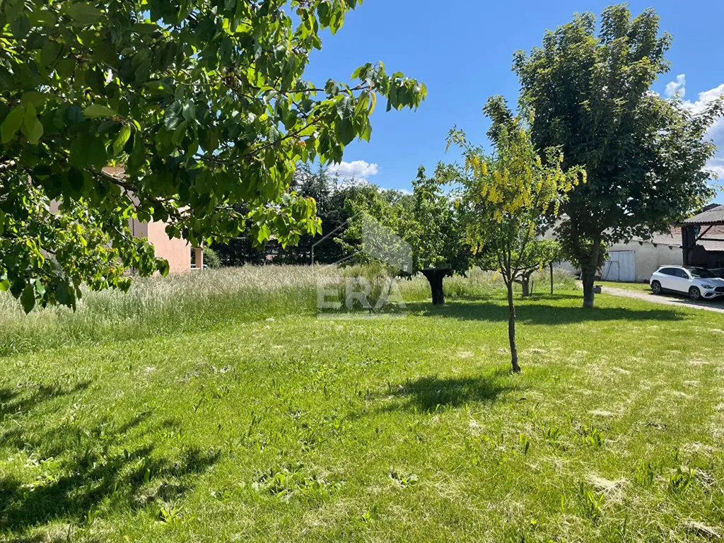 Aed - Residential Plot with Garden in Sisteron