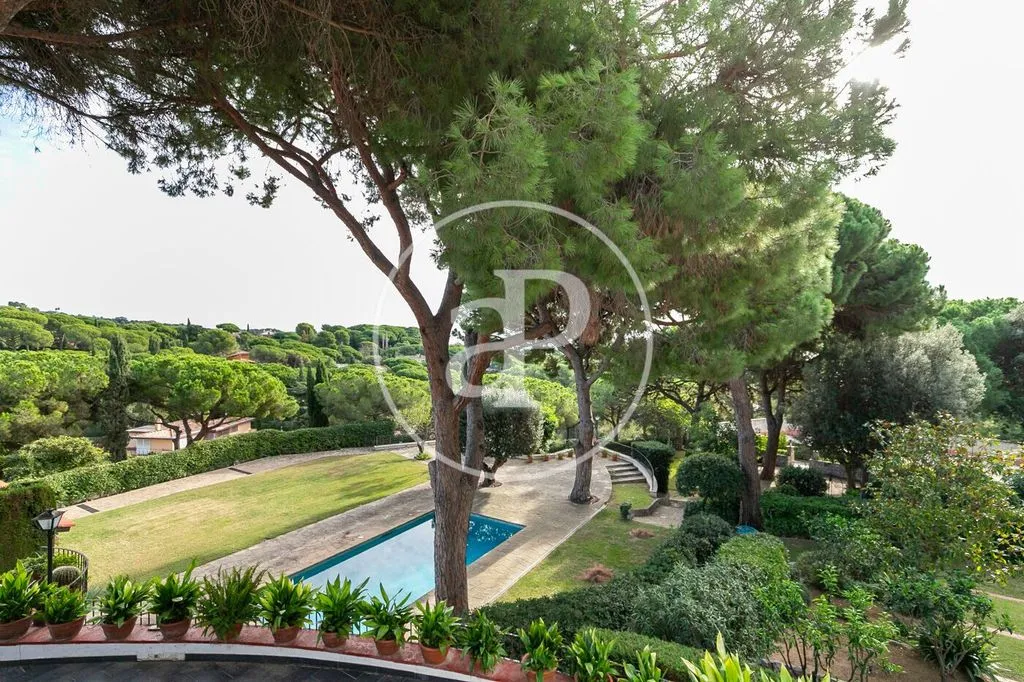 Piscine - Luxury Villa with Pool in Sant Andreu de Llavaneres