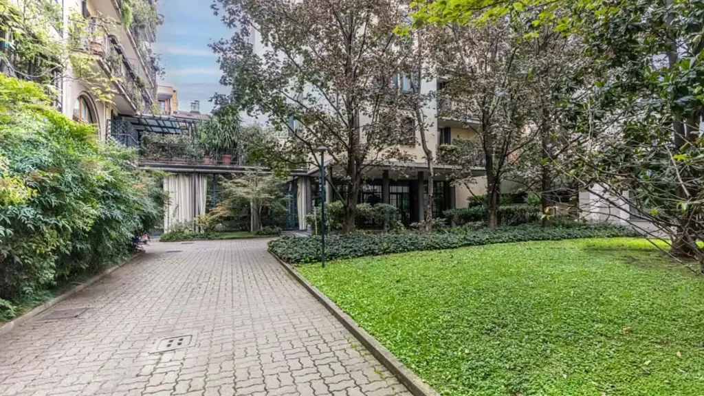 Aed - Studio Apartment with Balcony in Milan