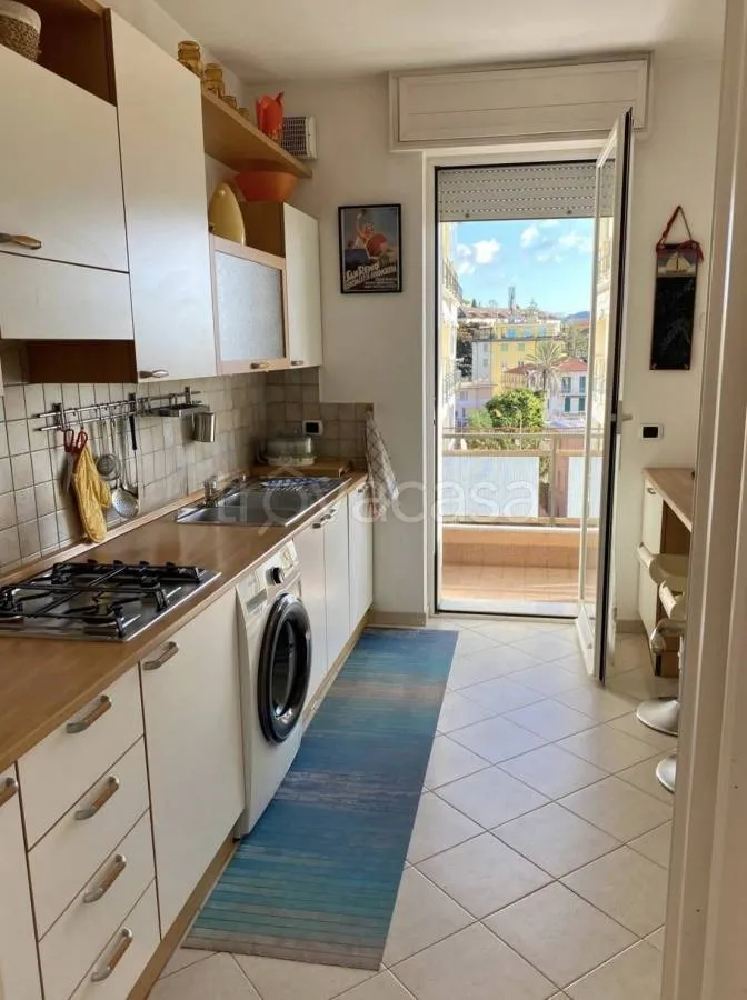 Köök - Apartment with Sea View in Sanremo