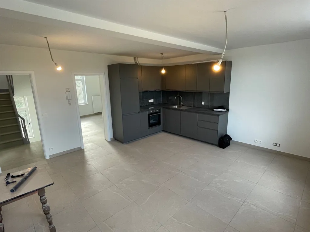 Cuisine - Appartement Neuf 3 Chambres avec Bureau à Proximité des Commodités
