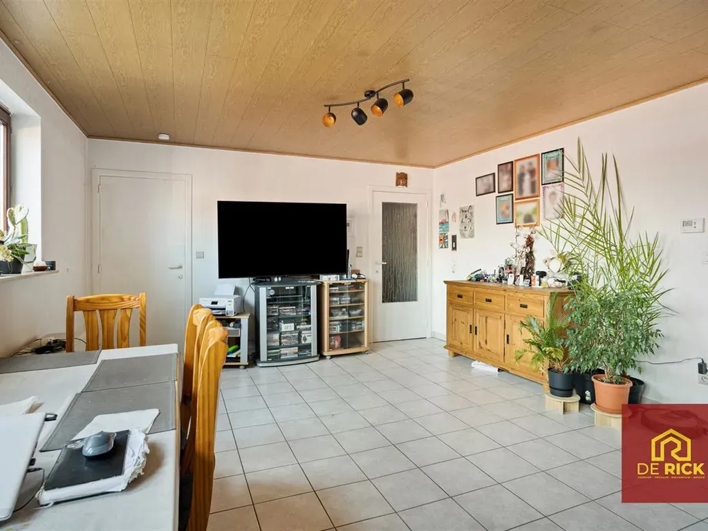Salle à manger - Appartement Rénové avec Parking à Aalst
