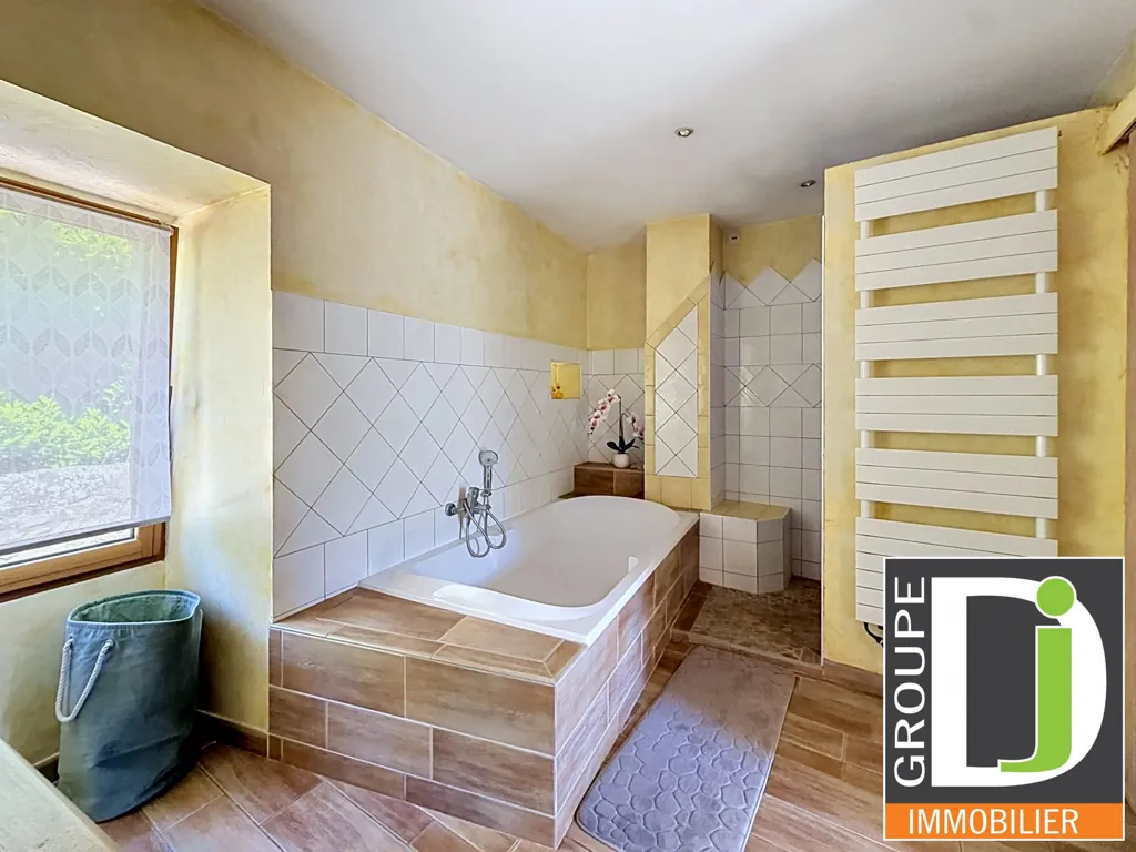 Salles de bain - Maison de Charme avec Terrasse à Étoile-sur-Rhône