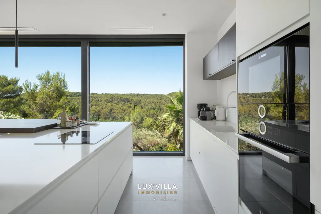 Cuisine - Villa d'Architecte Connectée avec Vue Panoramique à Montferrier-sur-Lez