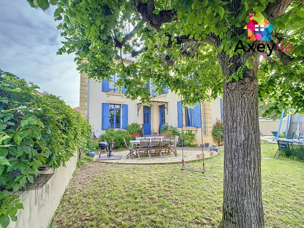 Aed - Renovated House with Pool near Mably