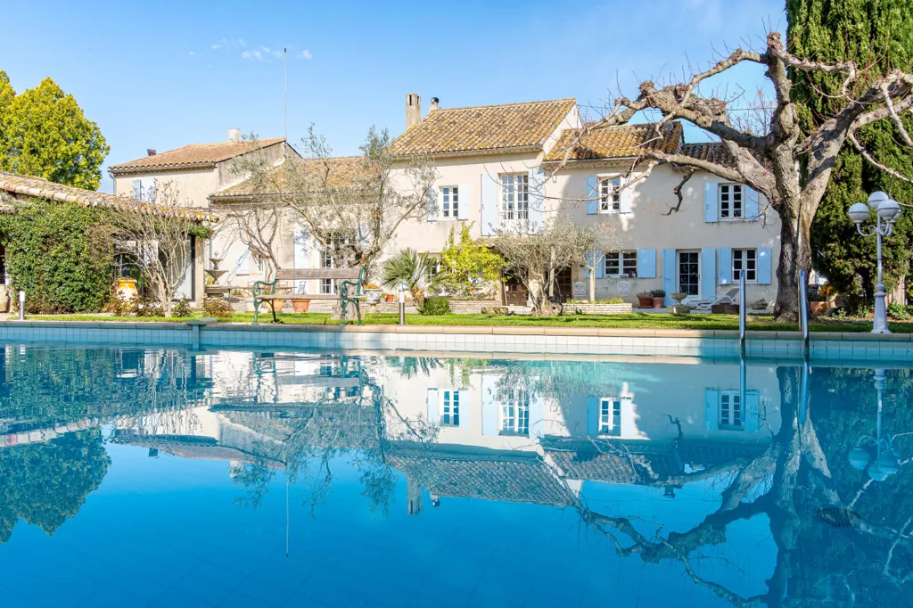 Piscine - Mas historique avec piscine et étang à Sénas