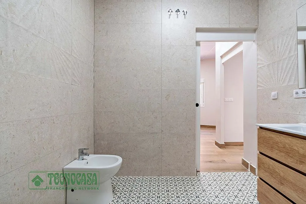 Salles de bain - Semi-detached House with Terrace in Ejido Centre