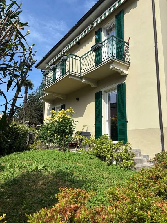 Välivaade - Modernised Semi-detached Villa with Lake View in Verbania