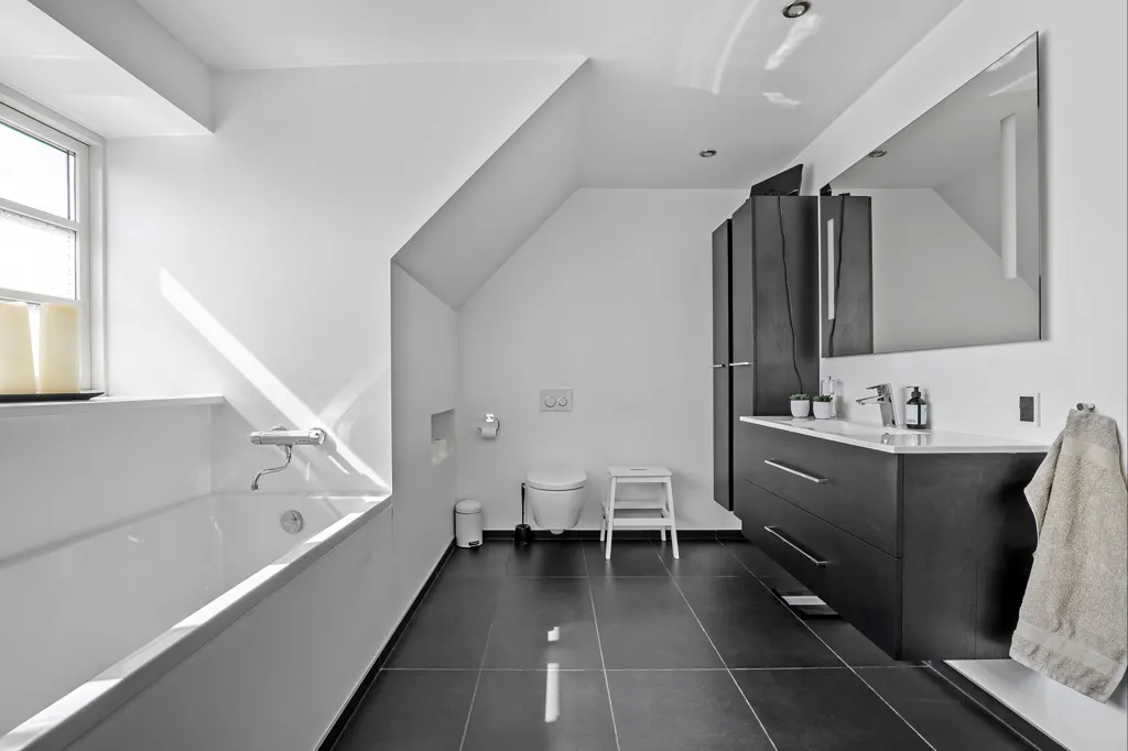 Salles de bain - Charming Villa with Garden in Græsted