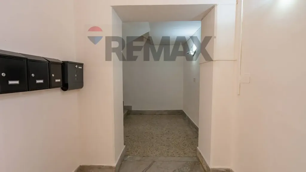 Esik - Apartment with Terrace in Sassari Centre