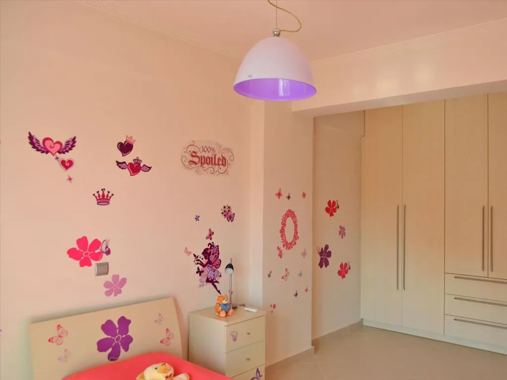 Appartement 6 pièces à Loutraki
