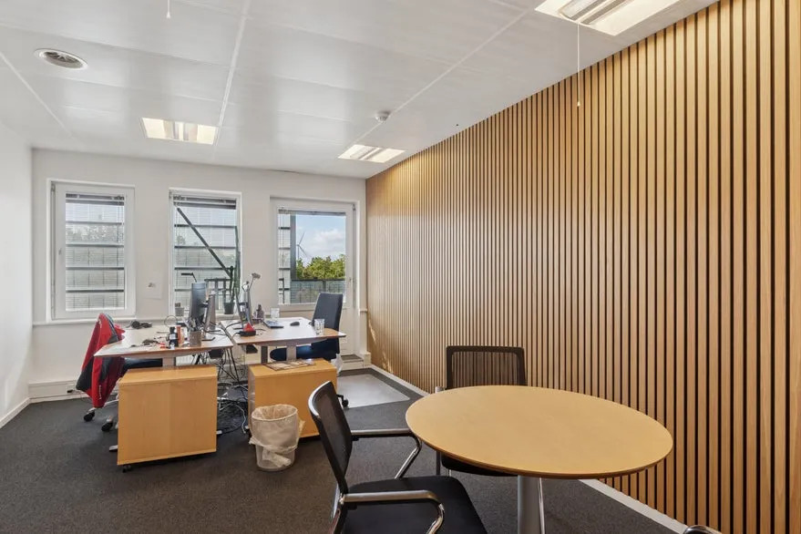 Kabinet - Office Space with Sea View near Centre